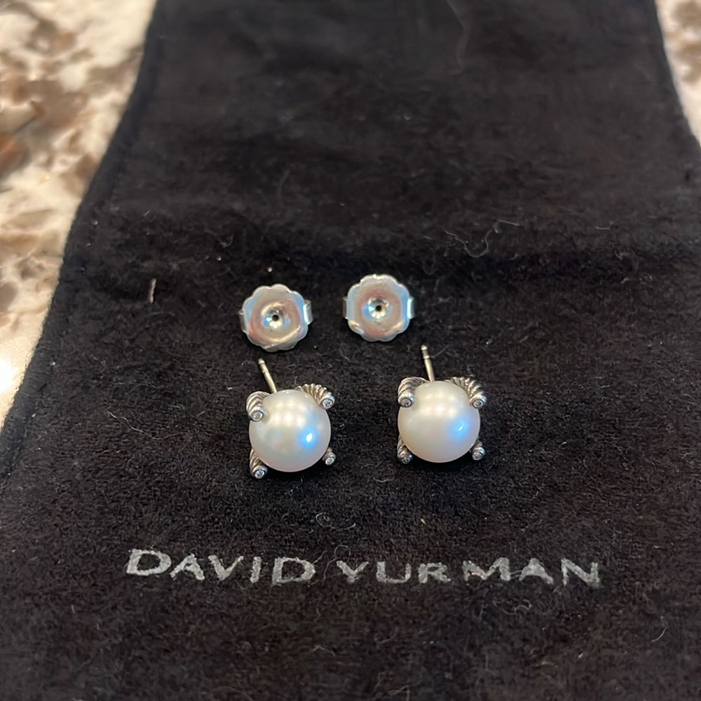 David Yurman pearl stud earrings